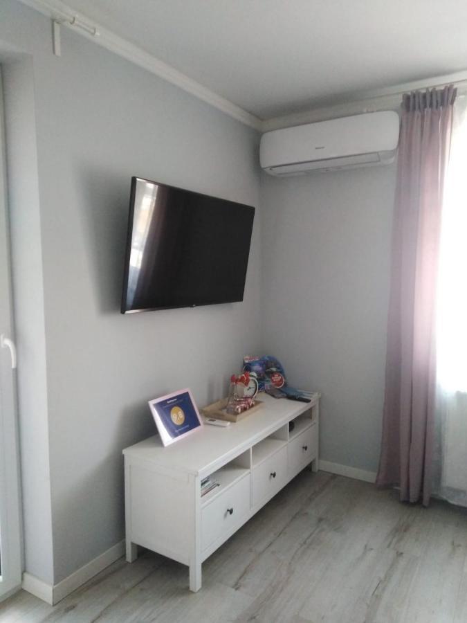 Apartament Antek Klimatyzowany オシフィエンチム エクステリア 写真