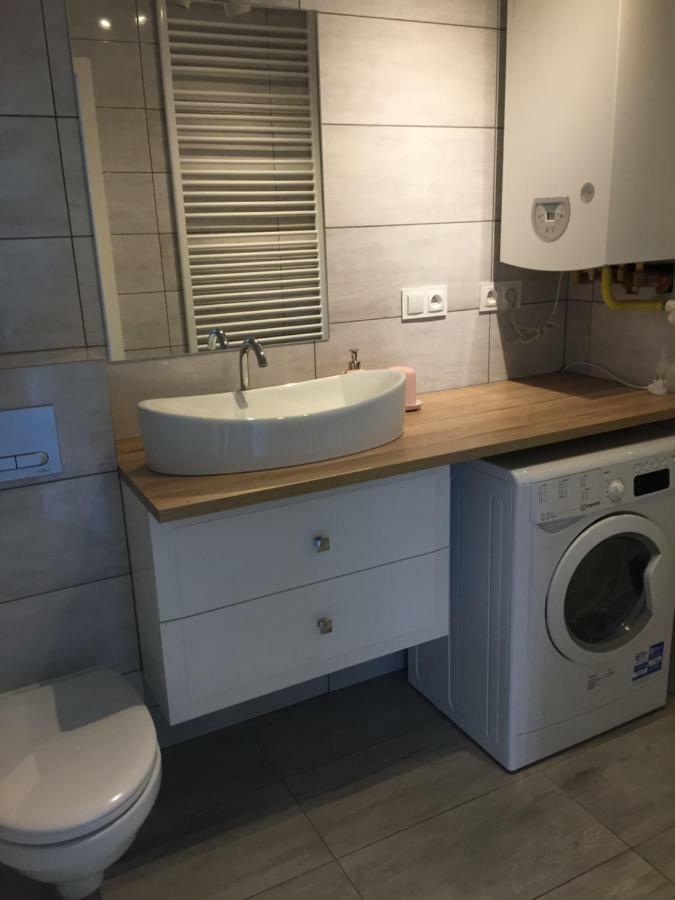 Apartament Antek Klimatyzowany オシフィエンチム エクステリア 写真