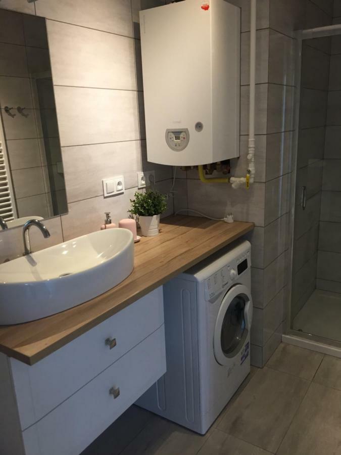 Apartament Antek Klimatyzowany オシフィエンチム エクステリア 写真