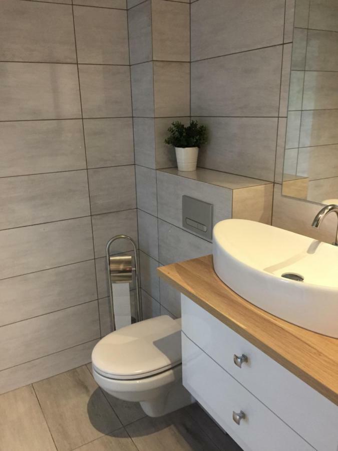 Apartament Antek Klimatyzowany オシフィエンチム エクステリア 写真