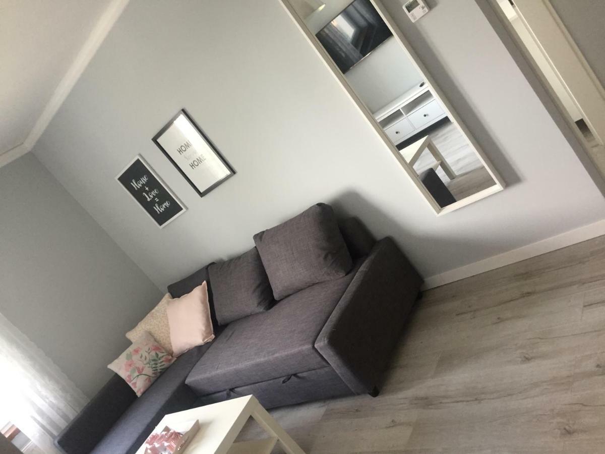 Apartament Antek Klimatyzowany オシフィエンチム エクステリア 写真