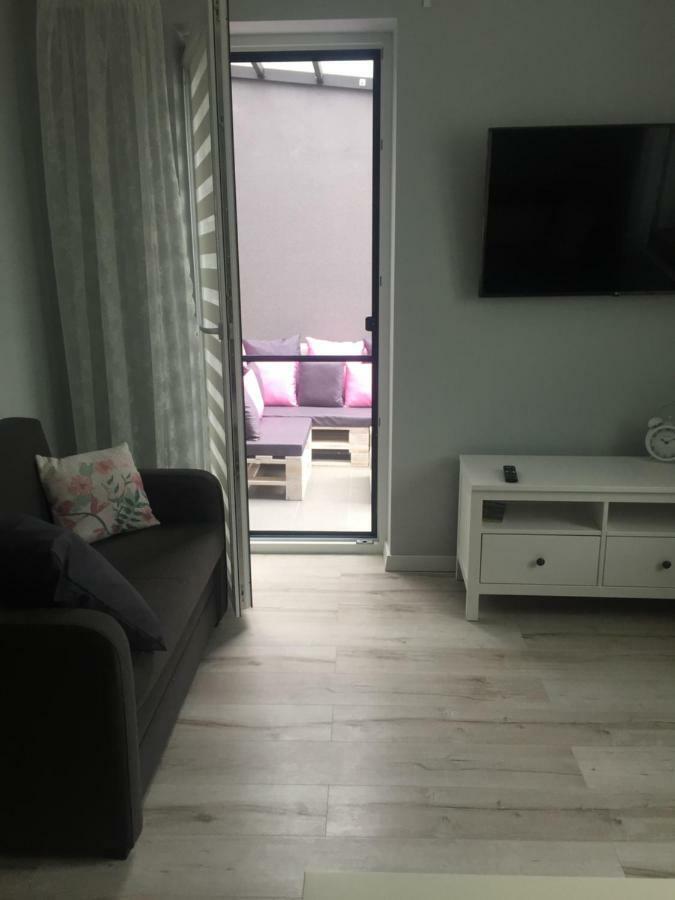 Apartament Antek Klimatyzowany オシフィエンチム エクステリア 写真